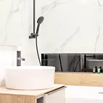 דירה Brand New Luxury In The Heart Of