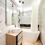 דירה Brand New Luxury In The Heart Of *