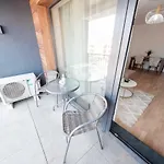 דירה Brand New Luxury In The Heart Of