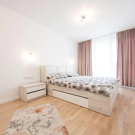 Apartment Brand New Luxury In The Heart Of