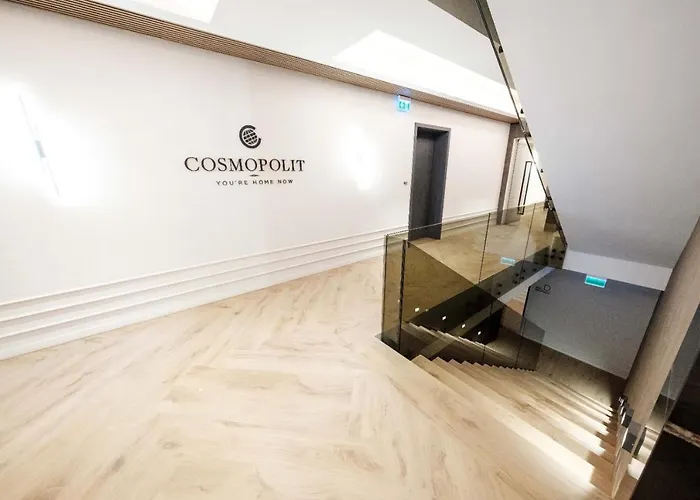 Brand New Luxury In The Heart Of Апартаменти