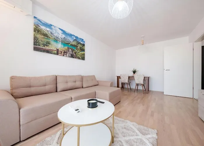 Brand New Luxury In The Heart Of Apartment Brasov